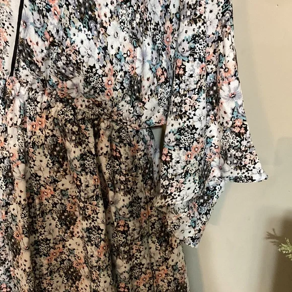 White Birch floral dress size small. Beautiful Easter dress. - Picture 3 of 9